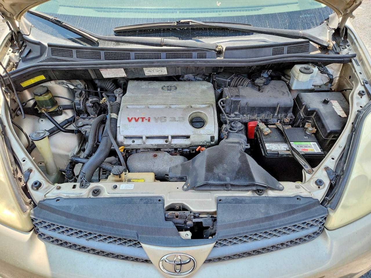 2005 TOYOTA SIENNA