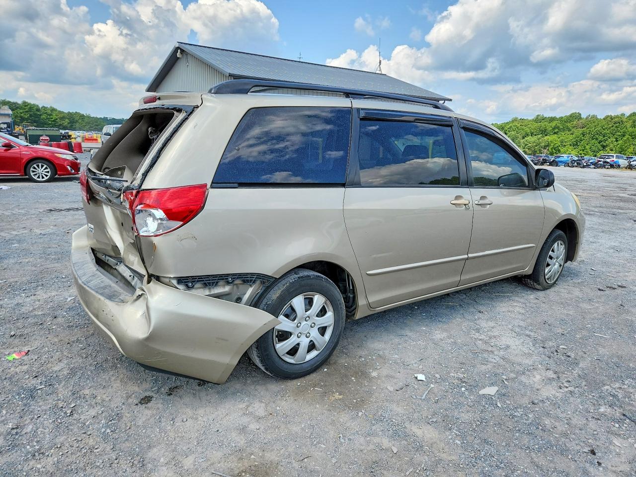 2005 TOYOTA SIENNA