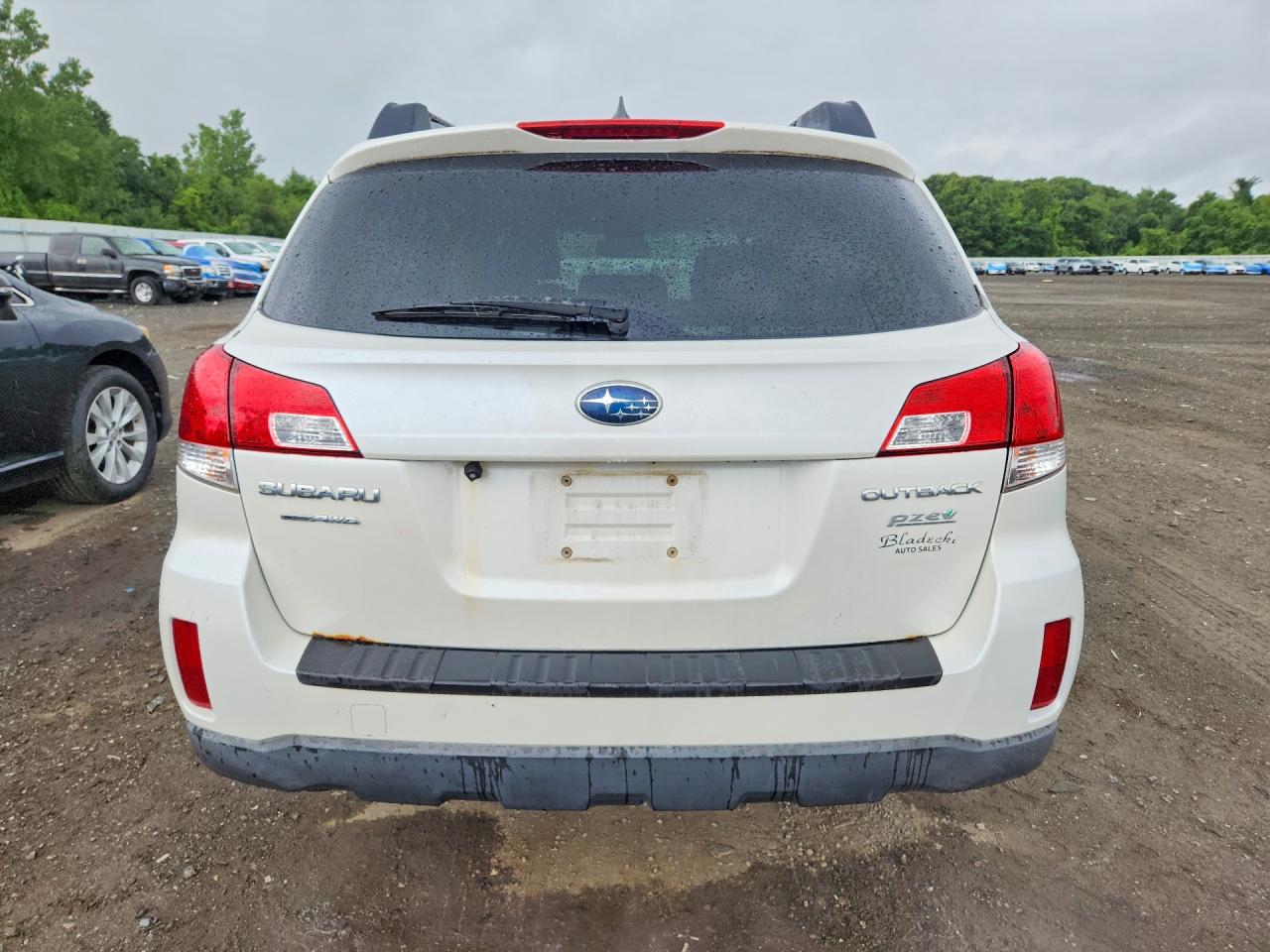 2012 SUBARU OUTBACK