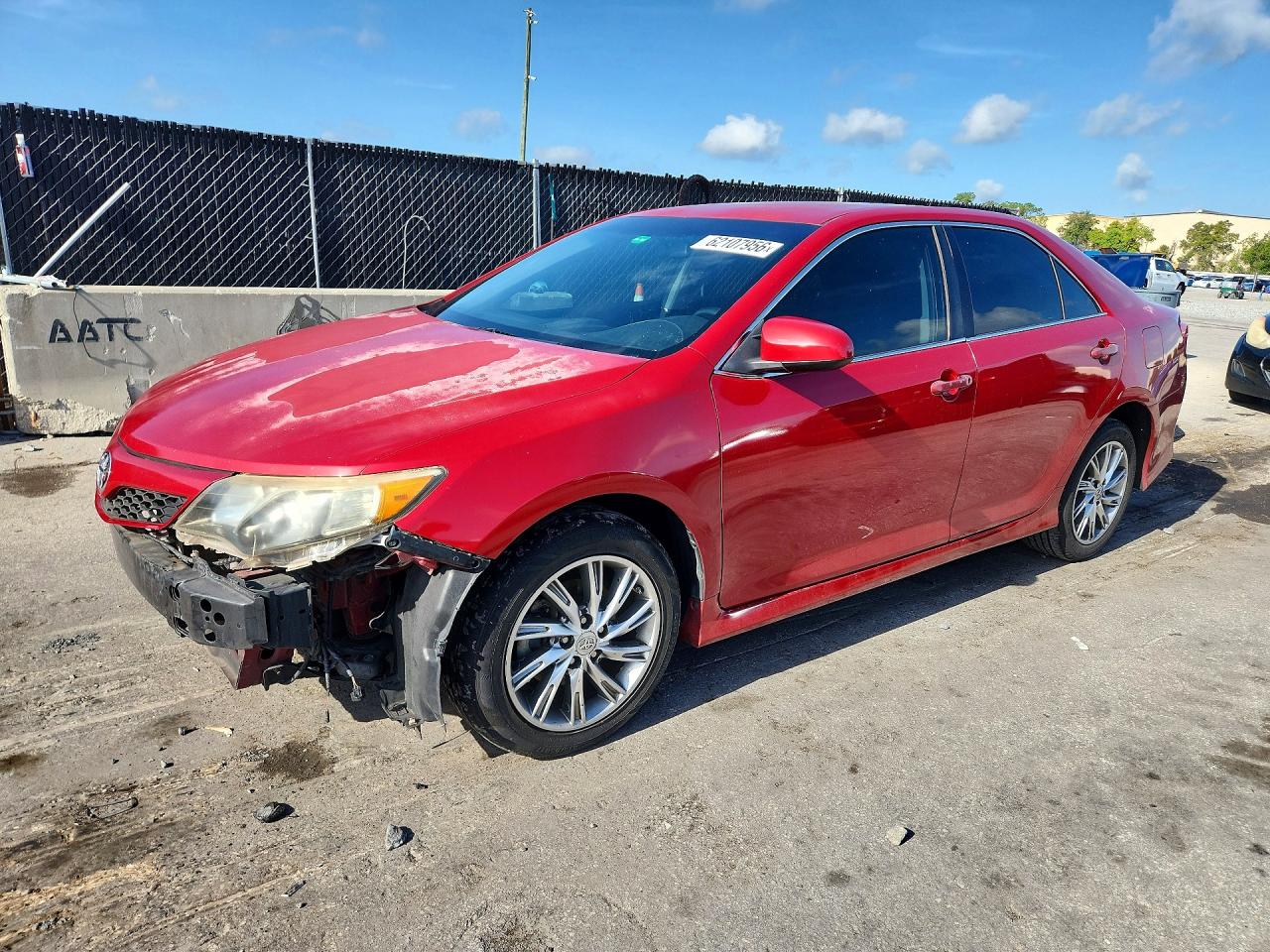 2014 TOYOTA CAMRY