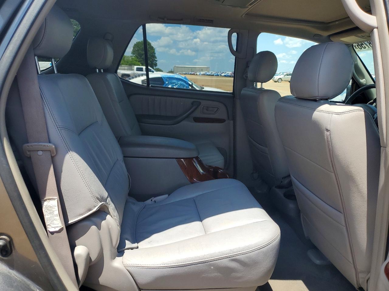 2005 TOYOTA SEQUOIA