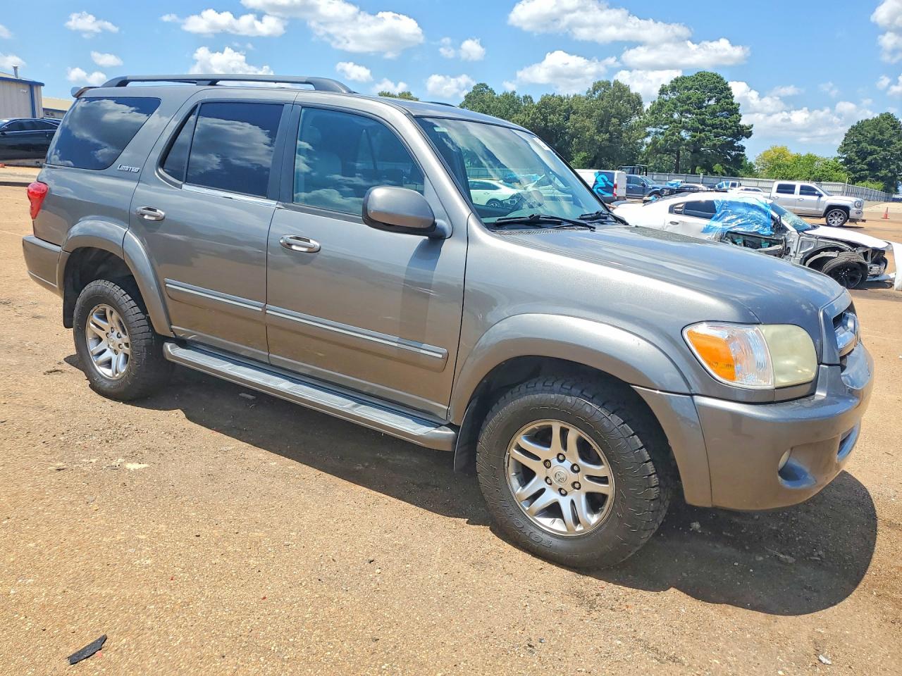 2005 TOYOTA SEQUOIA