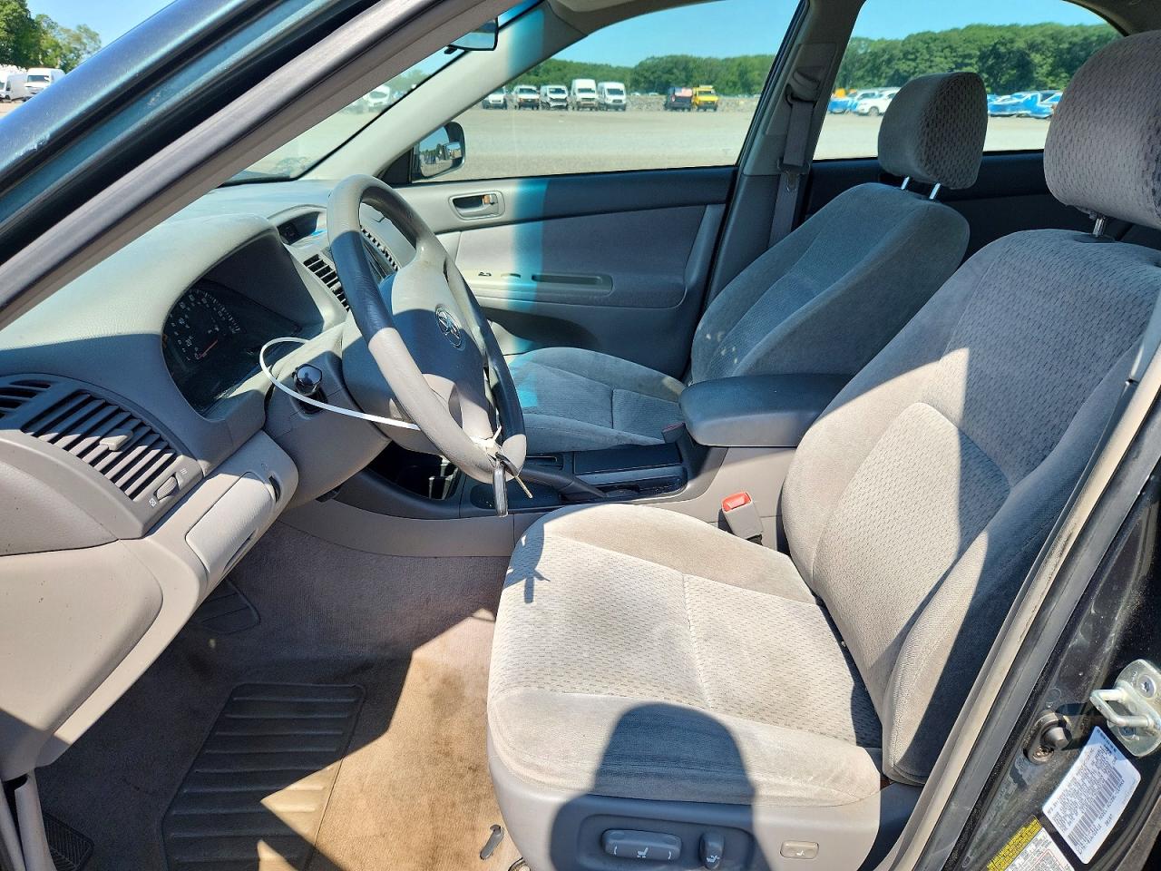 2004 TOYOTA CAMRY