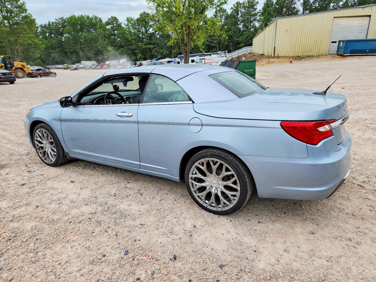 2013 CHRYSLER 200