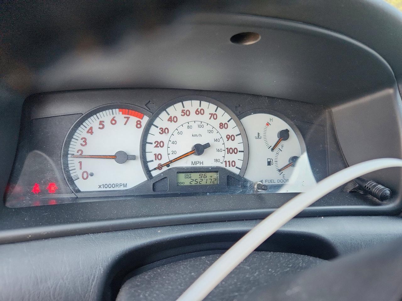 2004 TOYOTA COROLLA