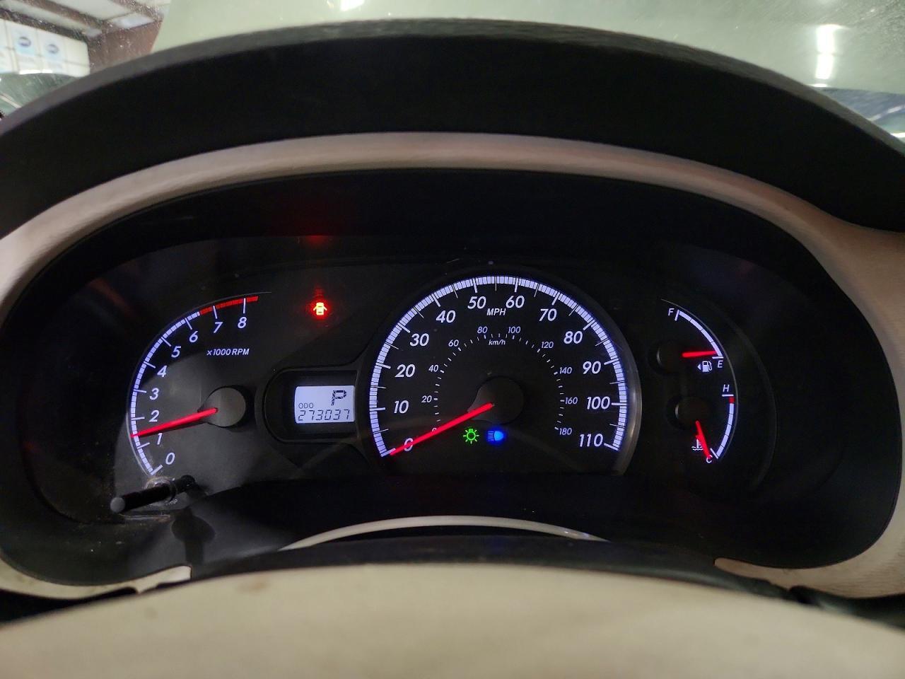 2011 TOYOTA SIENNA