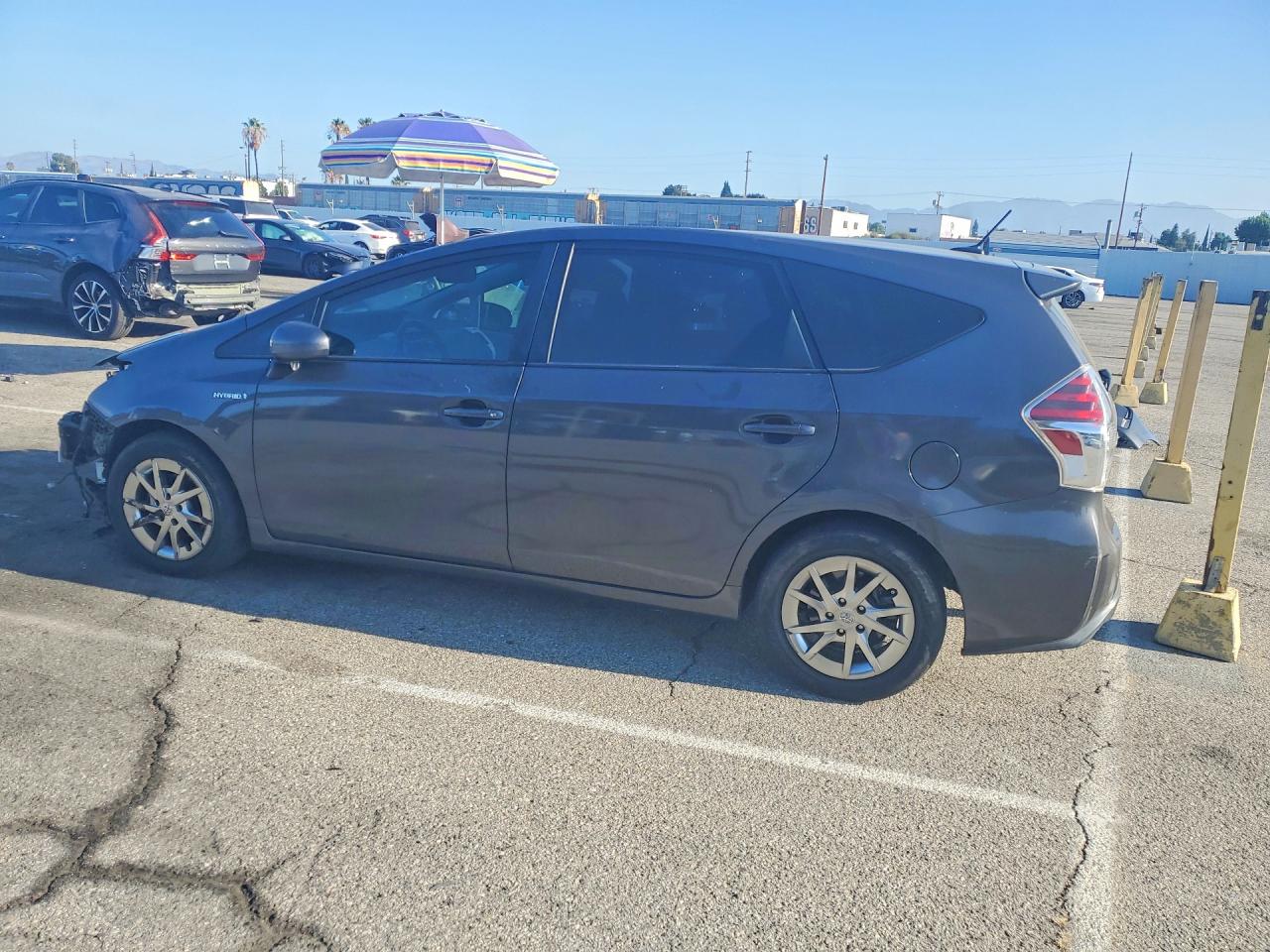 2016 TOYOTA PRIUS