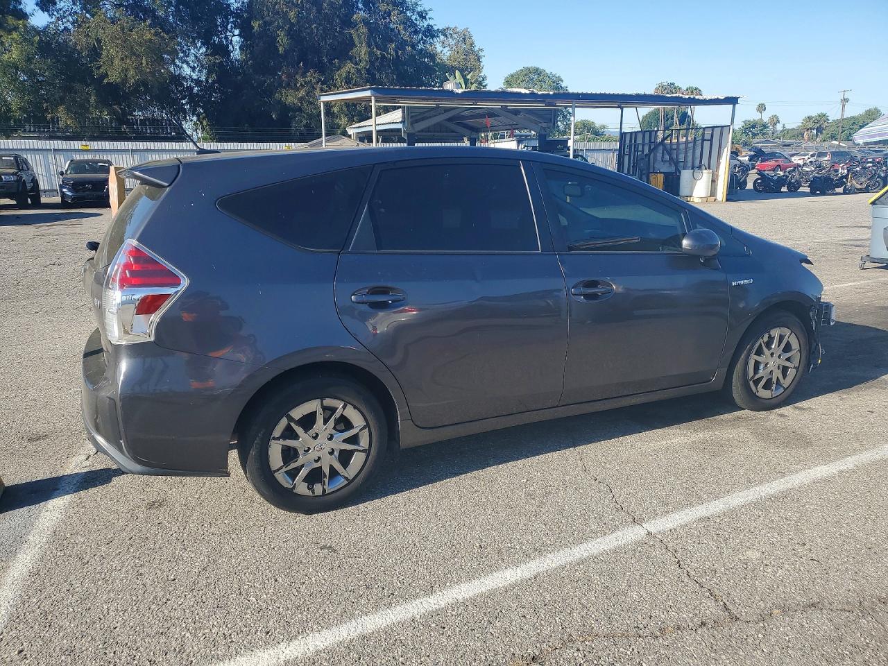 2016 TOYOTA PRIUS