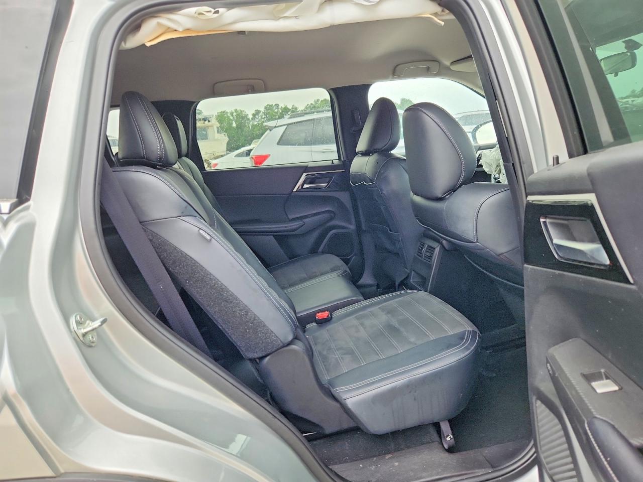 2024 MITSUBISHI OUTLANDER