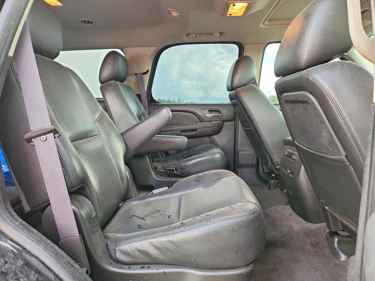 2011 CHEVROLET TAHOE