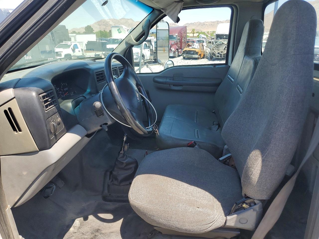 2010 FORD F650