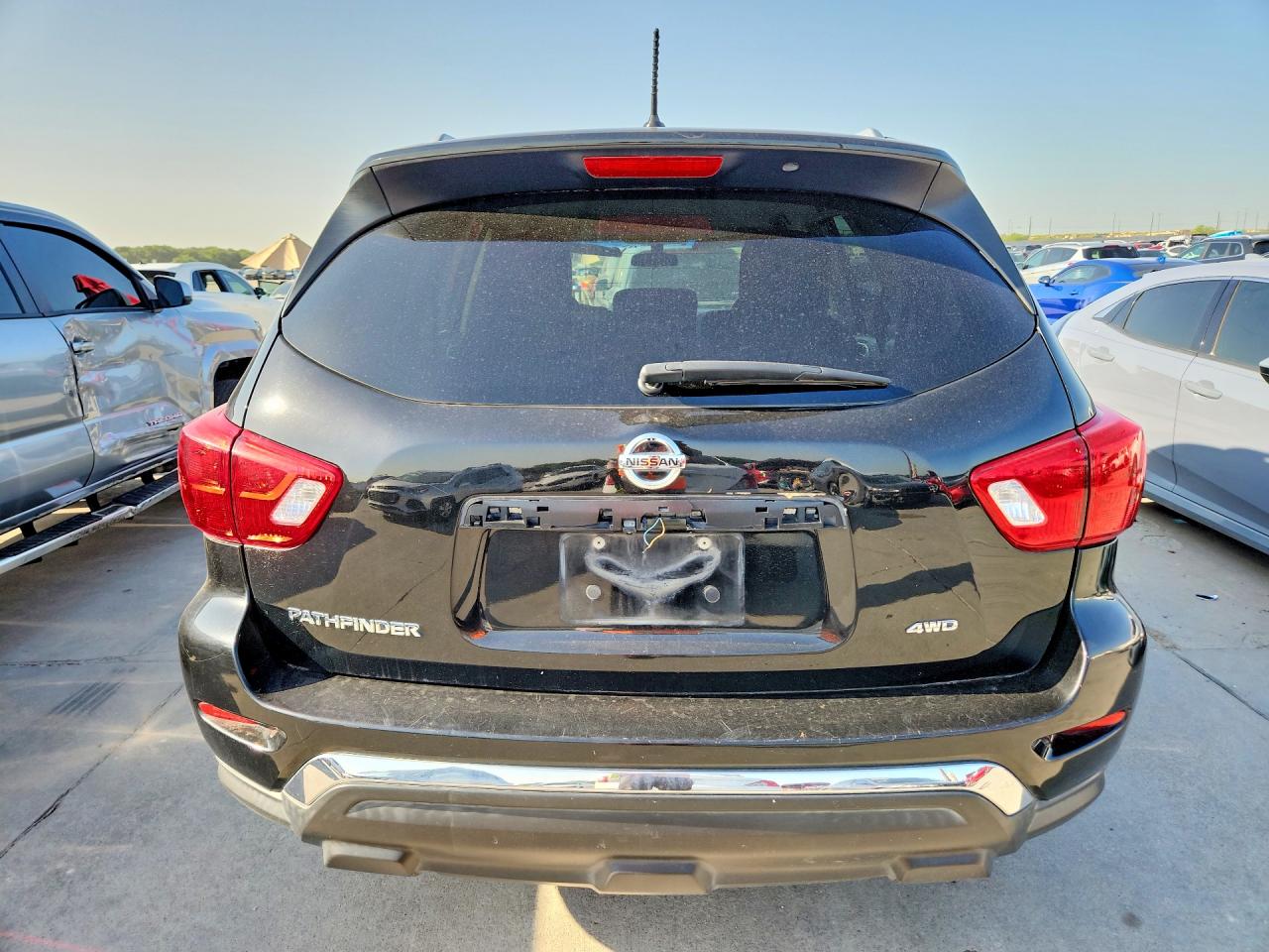 2018 NISSAN PATHFINDER