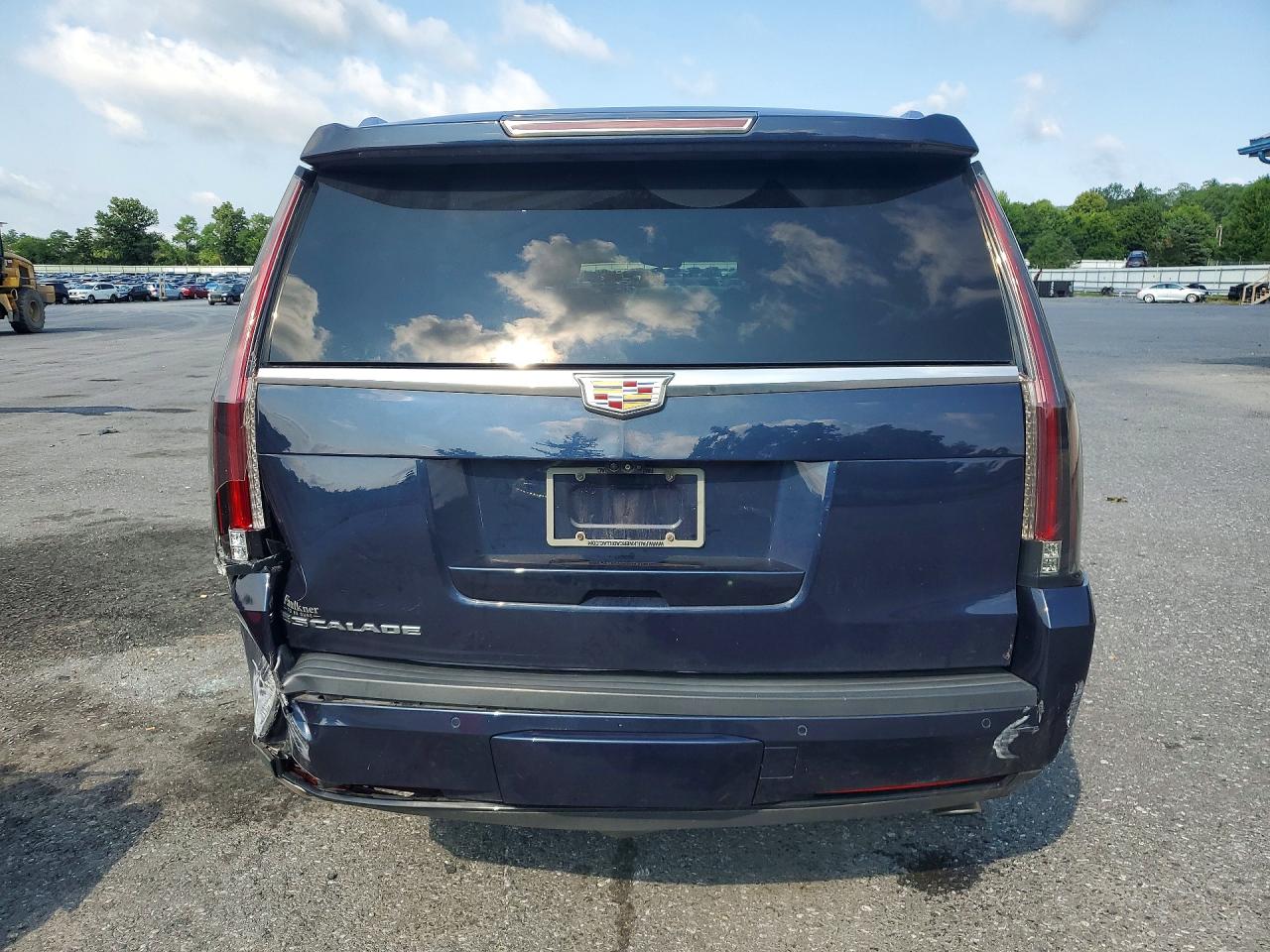 2018 CADILLAC ESCALADE