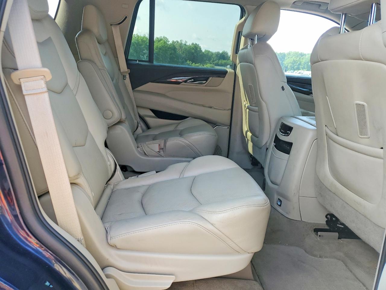 2018 CADILLAC ESCALADE