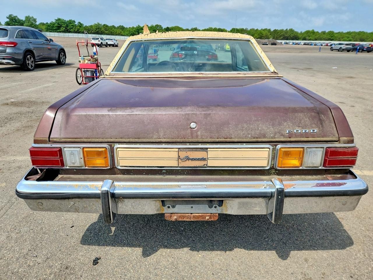 1976 FORD GRANADA