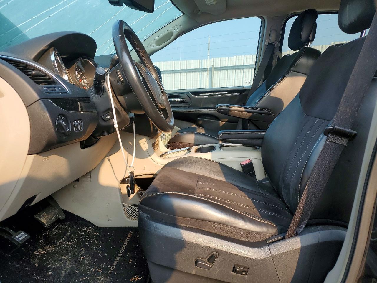 2014 CHRYSLER MINIVAN