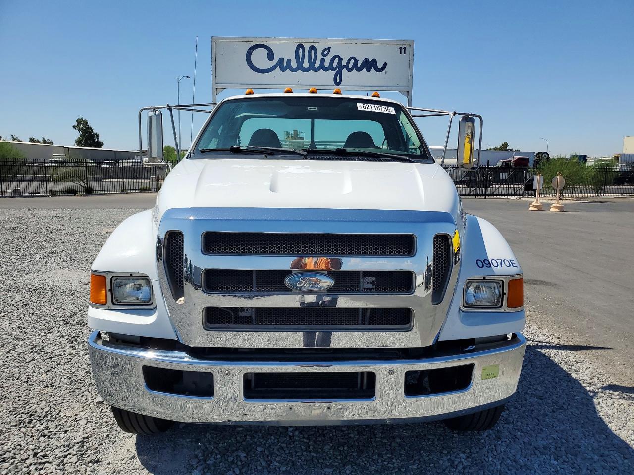 2010 FORD F650
