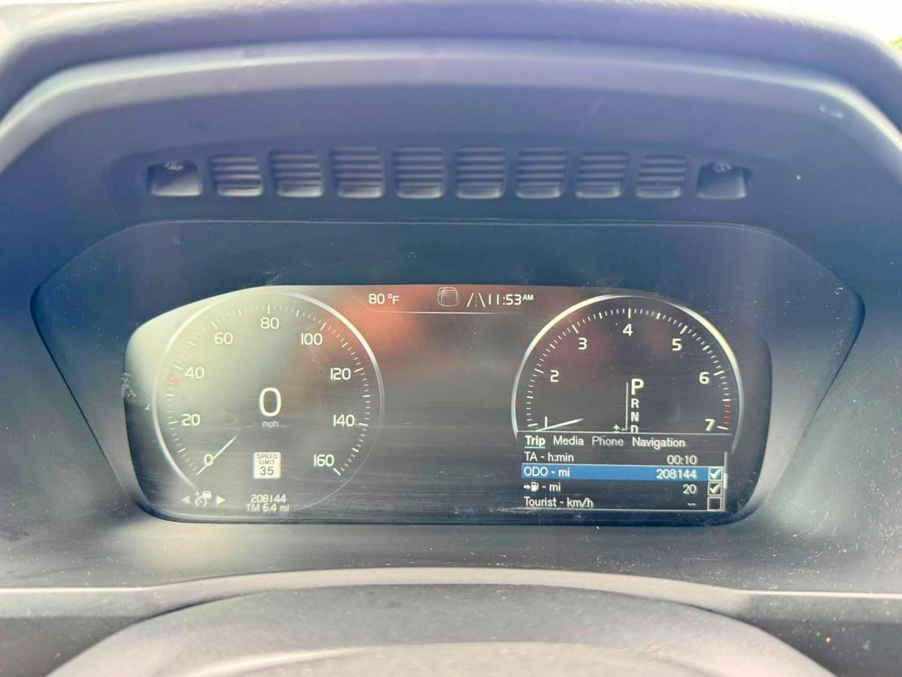 2018 VOLVO XC90