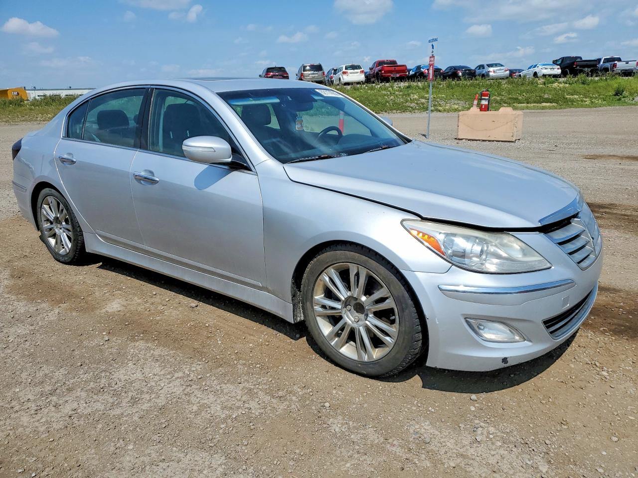 2014 HYUNDAI GENESIS