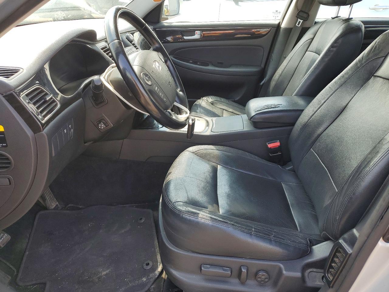 2014 HYUNDAI GENESIS