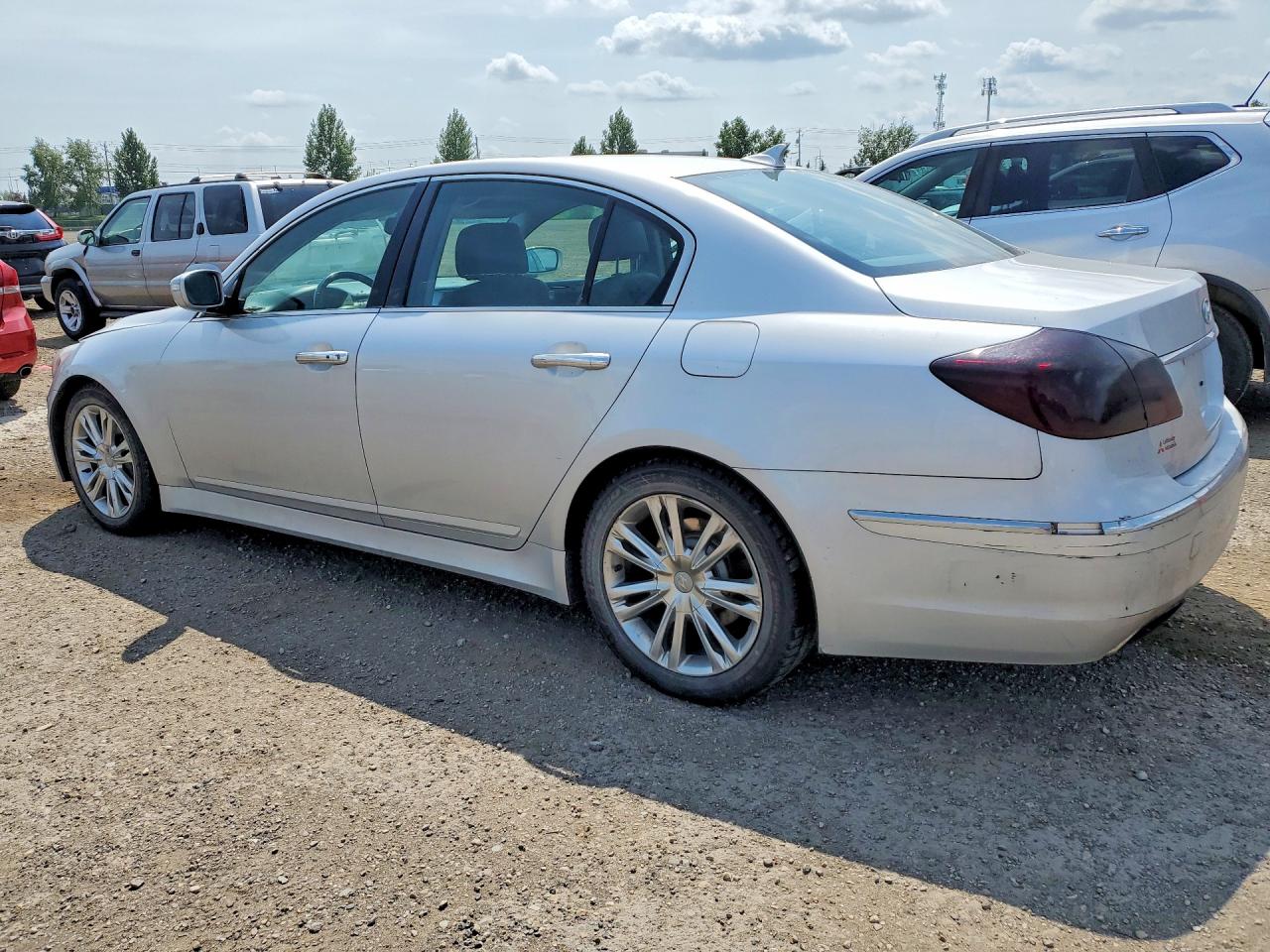 2014 HYUNDAI GENESIS
