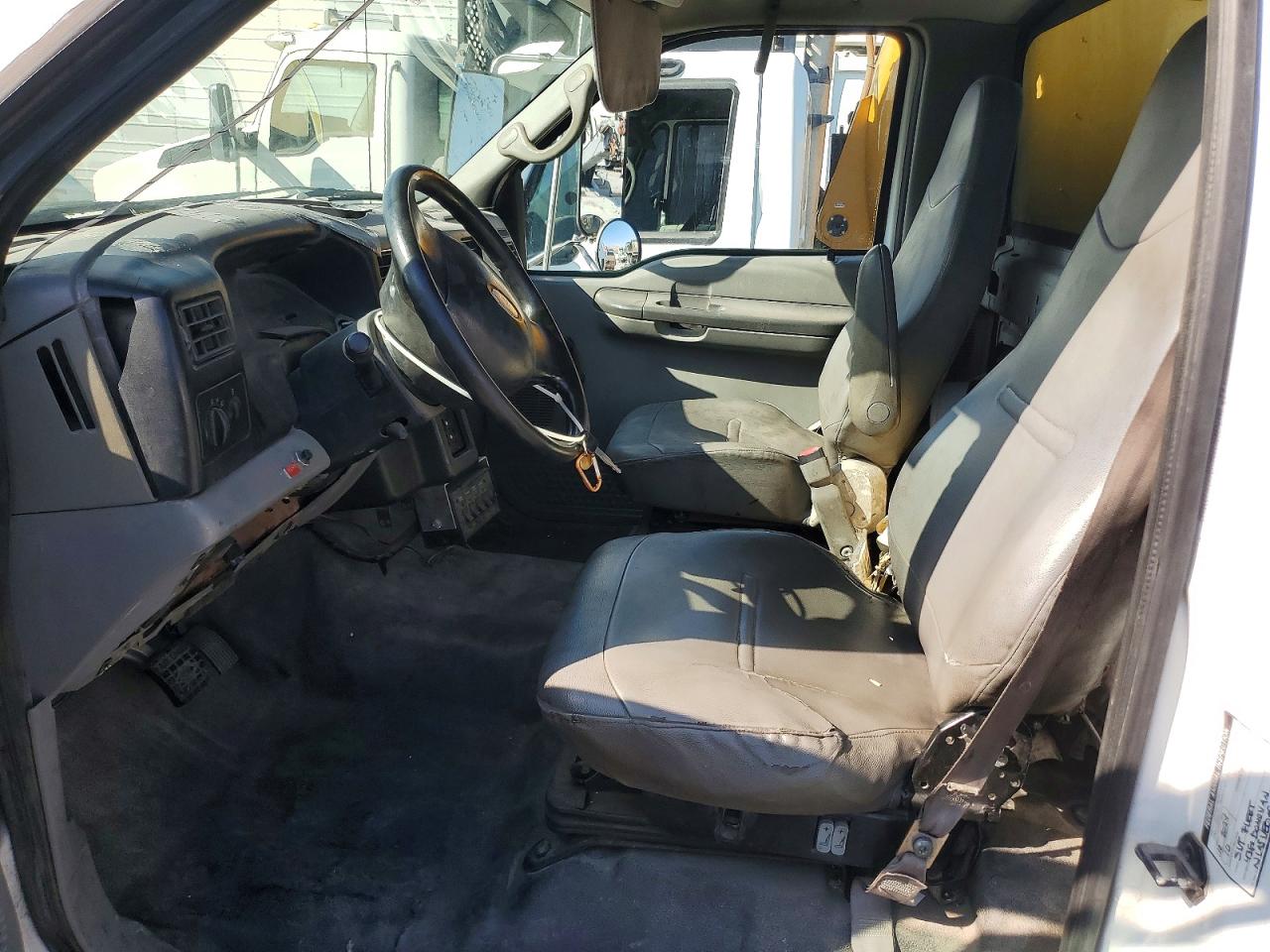 2008 FORD F650