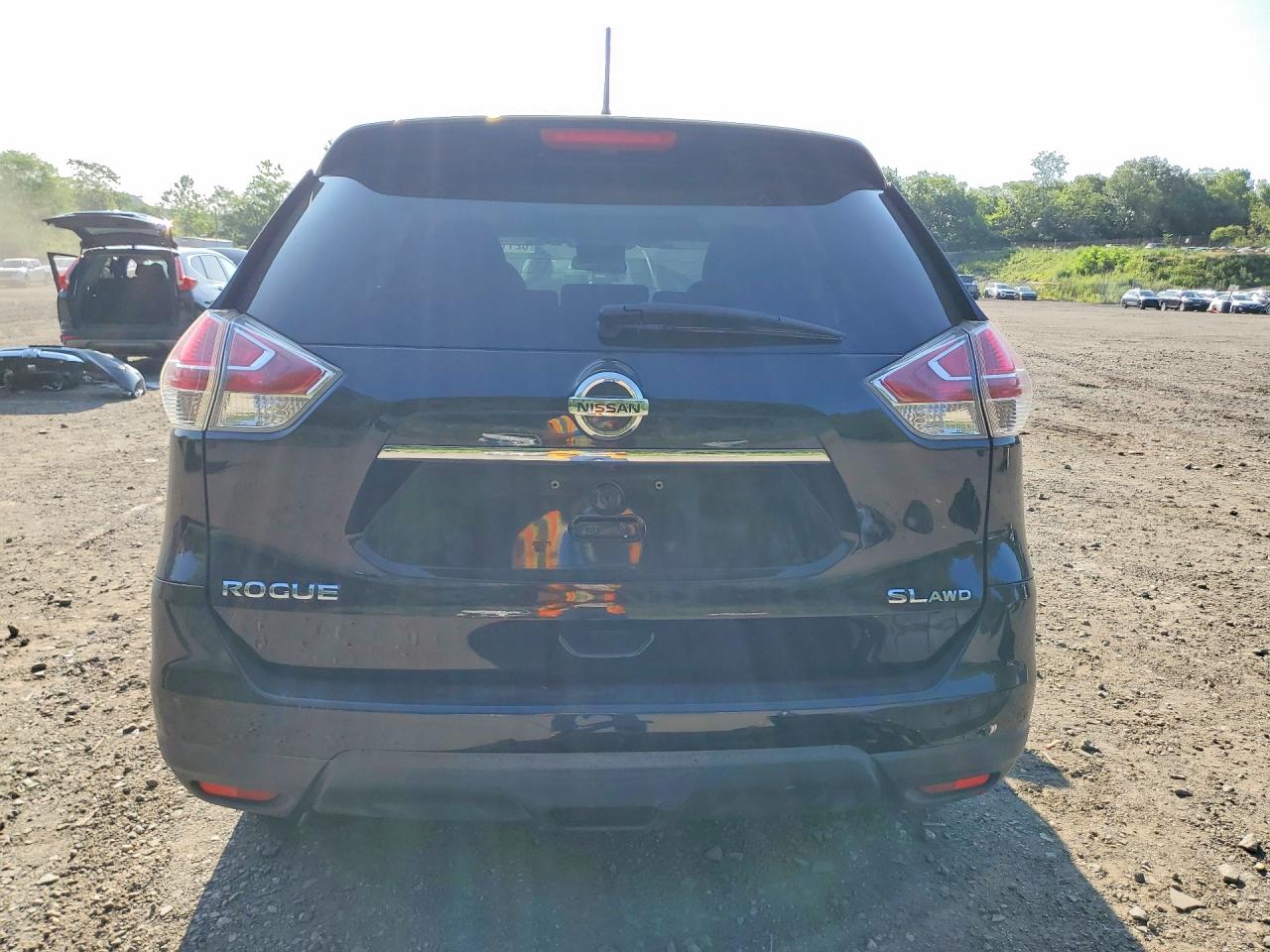 2016 NISSAN ROGUE
