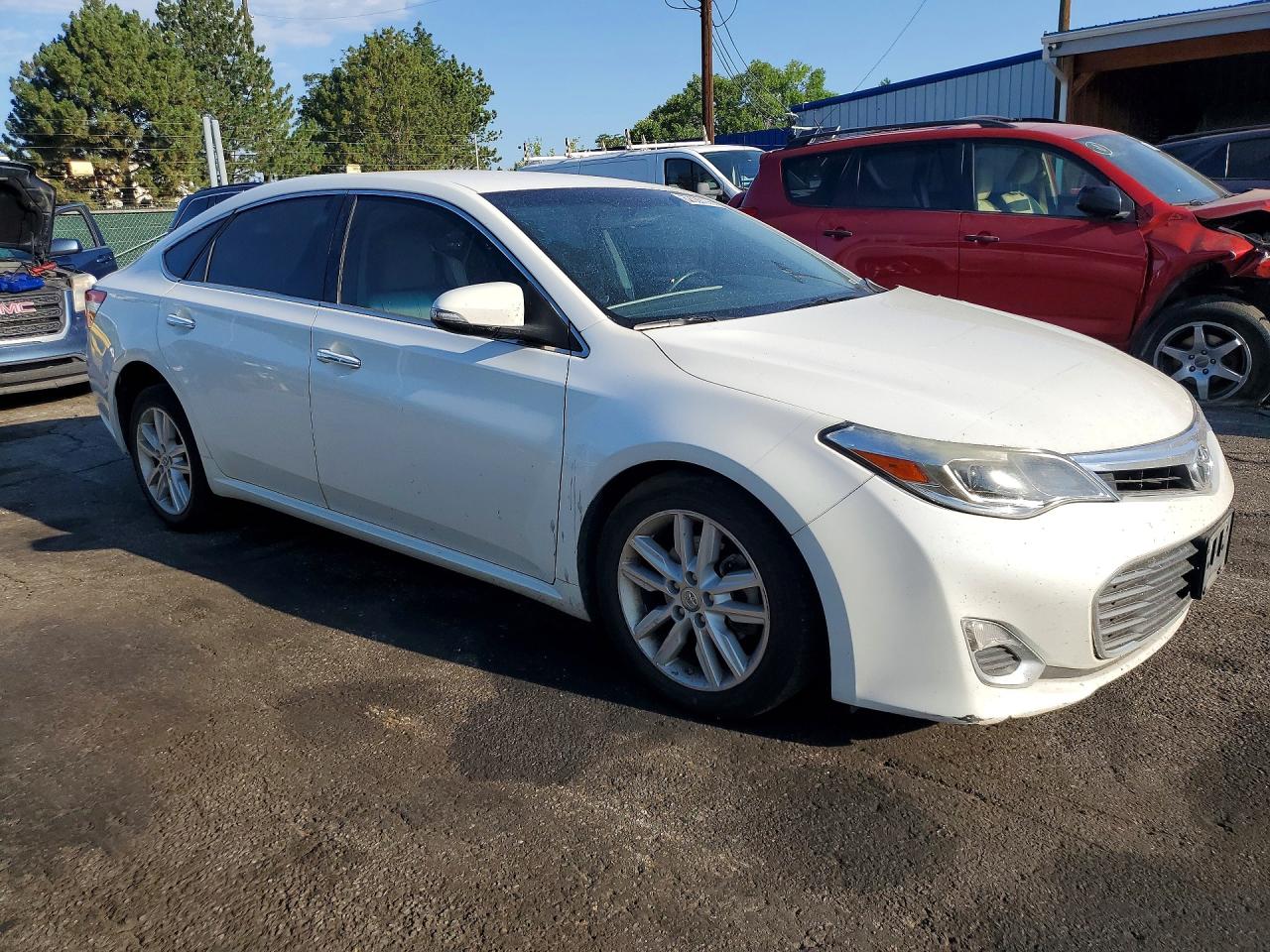 2014 TOYOTA AVALON