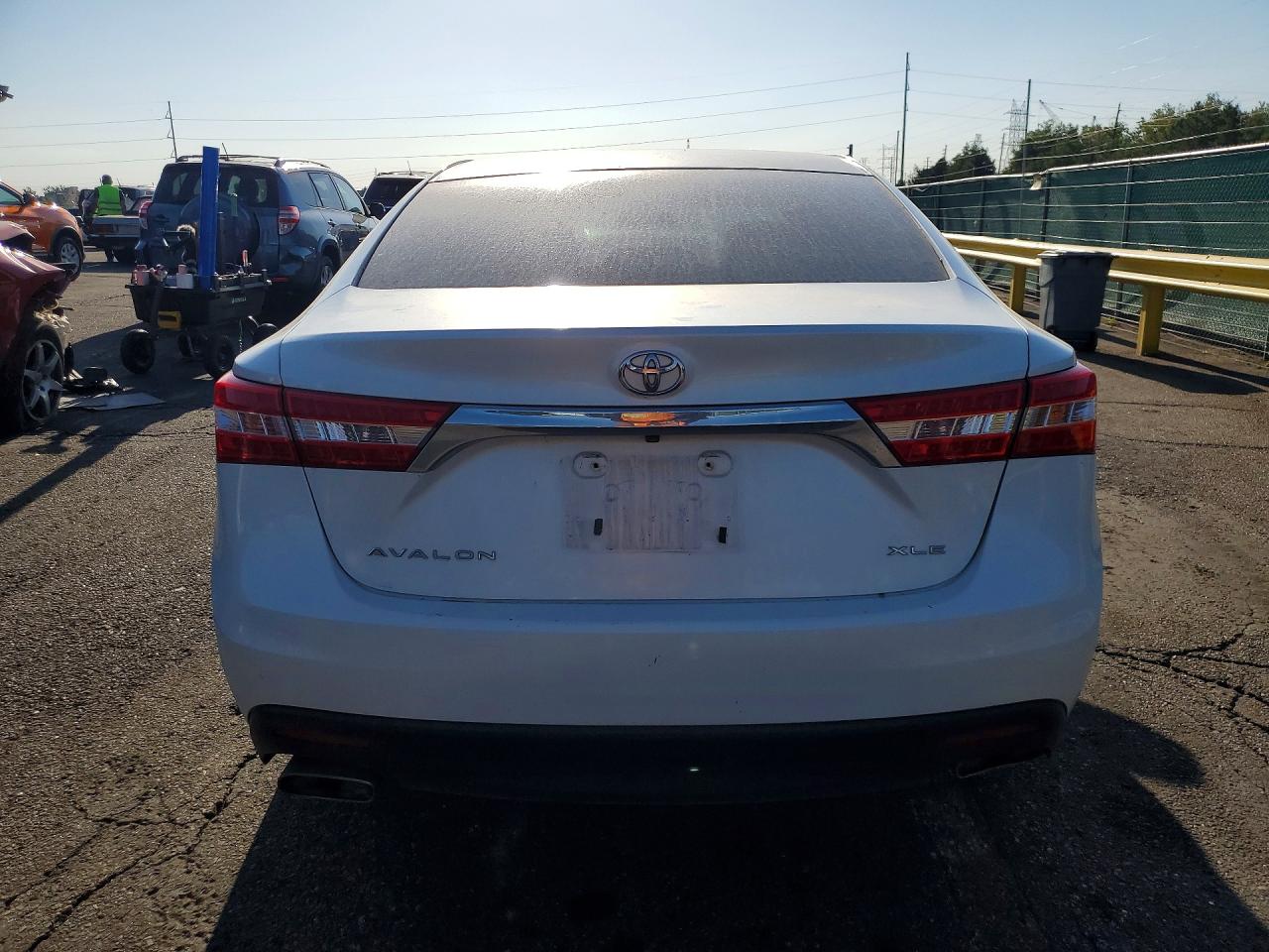 2014 TOYOTA AVALON