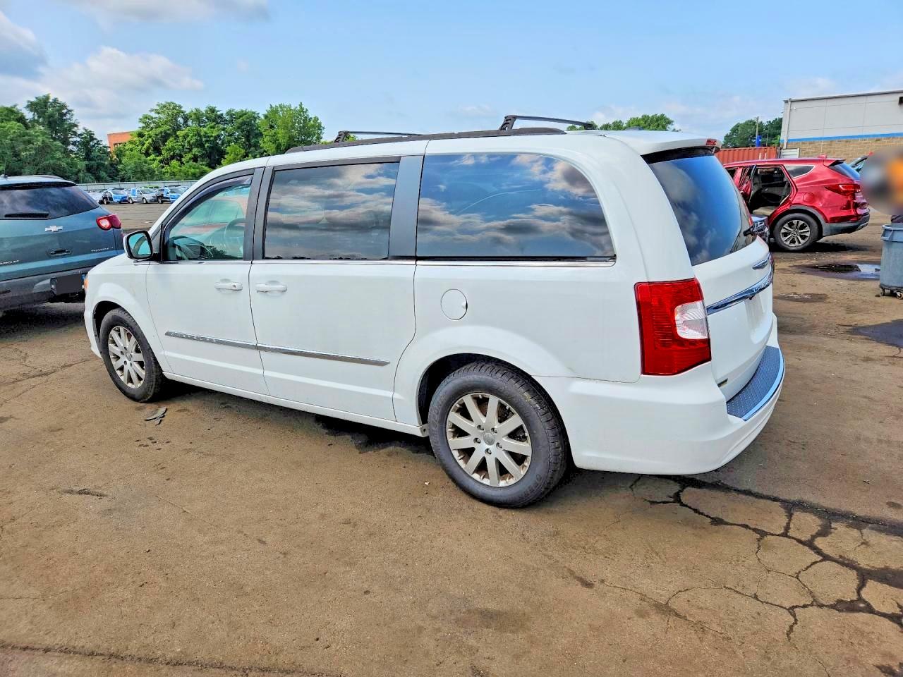 2016 CHRYSLER MINIVAN