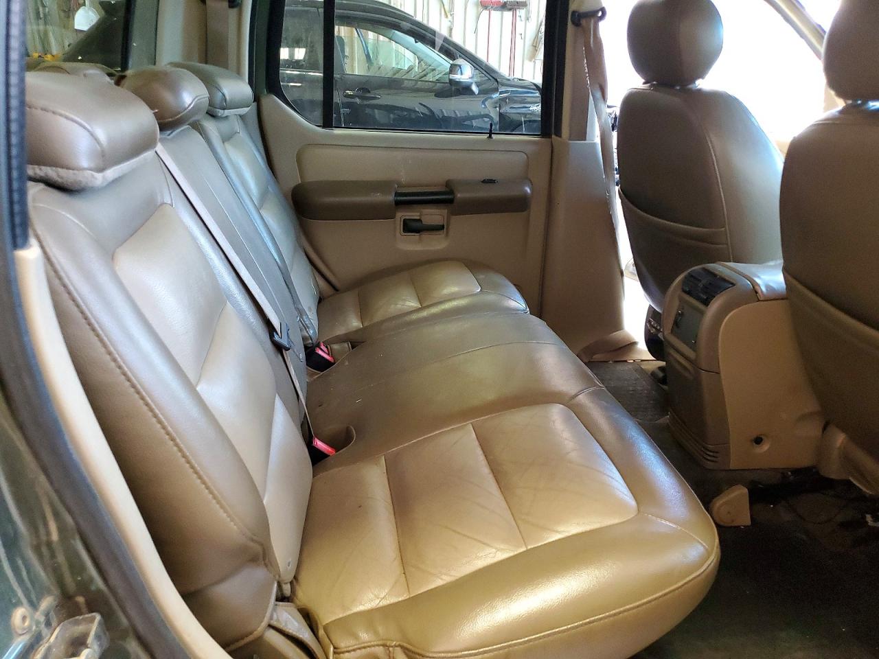 2004 FORD EXPLORER