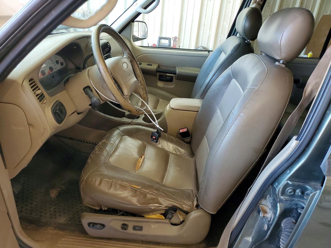 2004 FORD EXPLORER