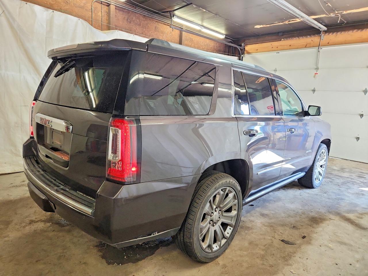 2015 GMC YUKON