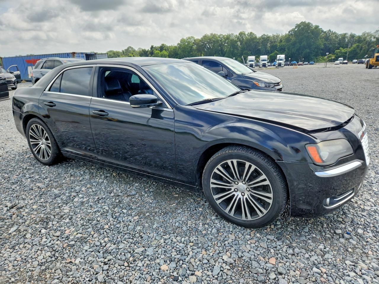 2013 CHRYSLER 300