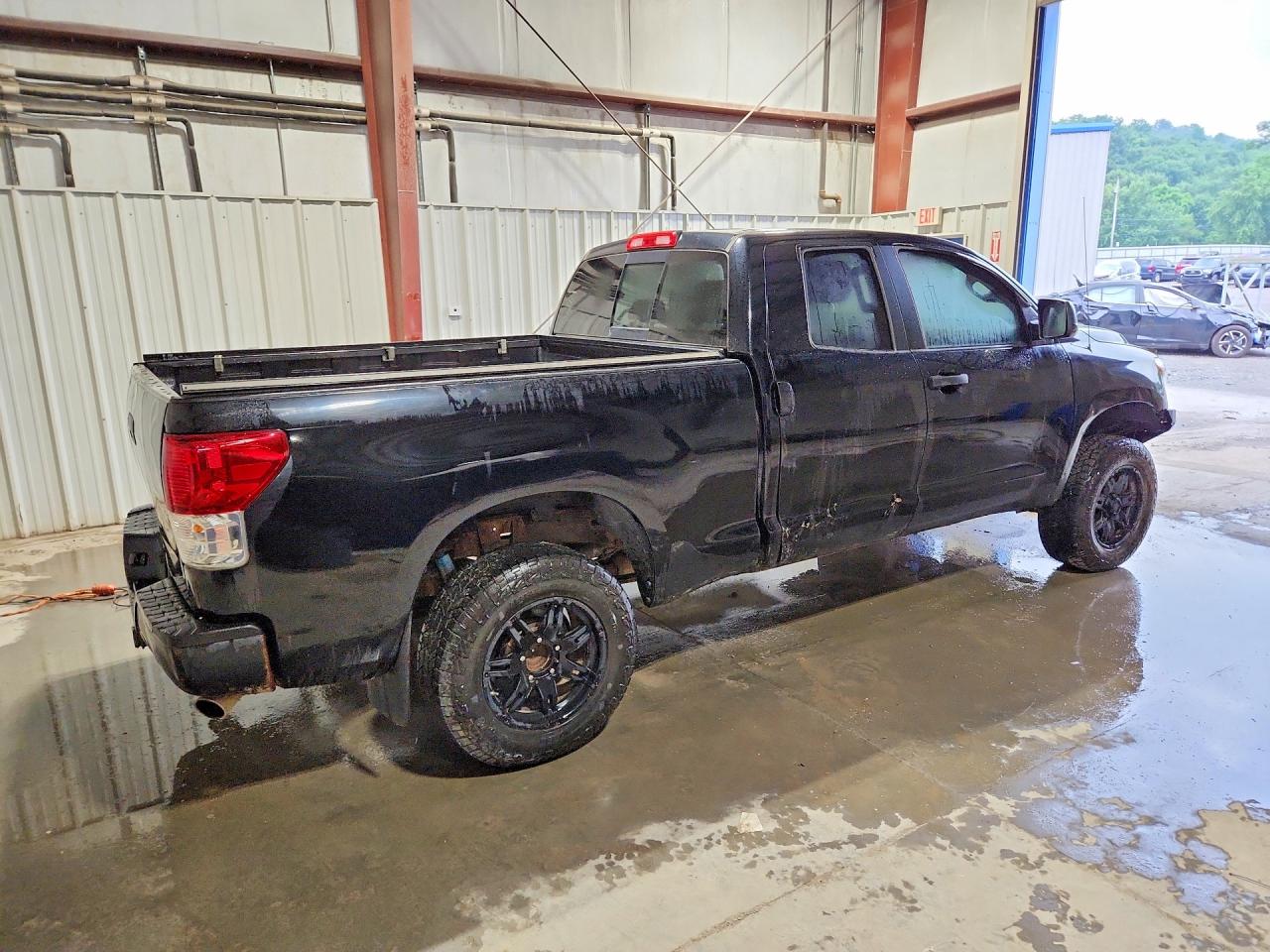 2010 TOYOTA TUNDRA