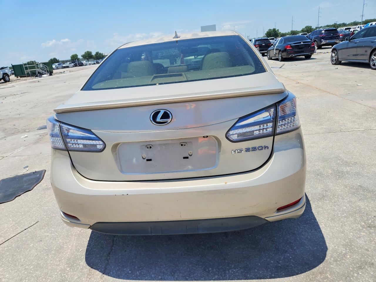 2011 LEXUS HS