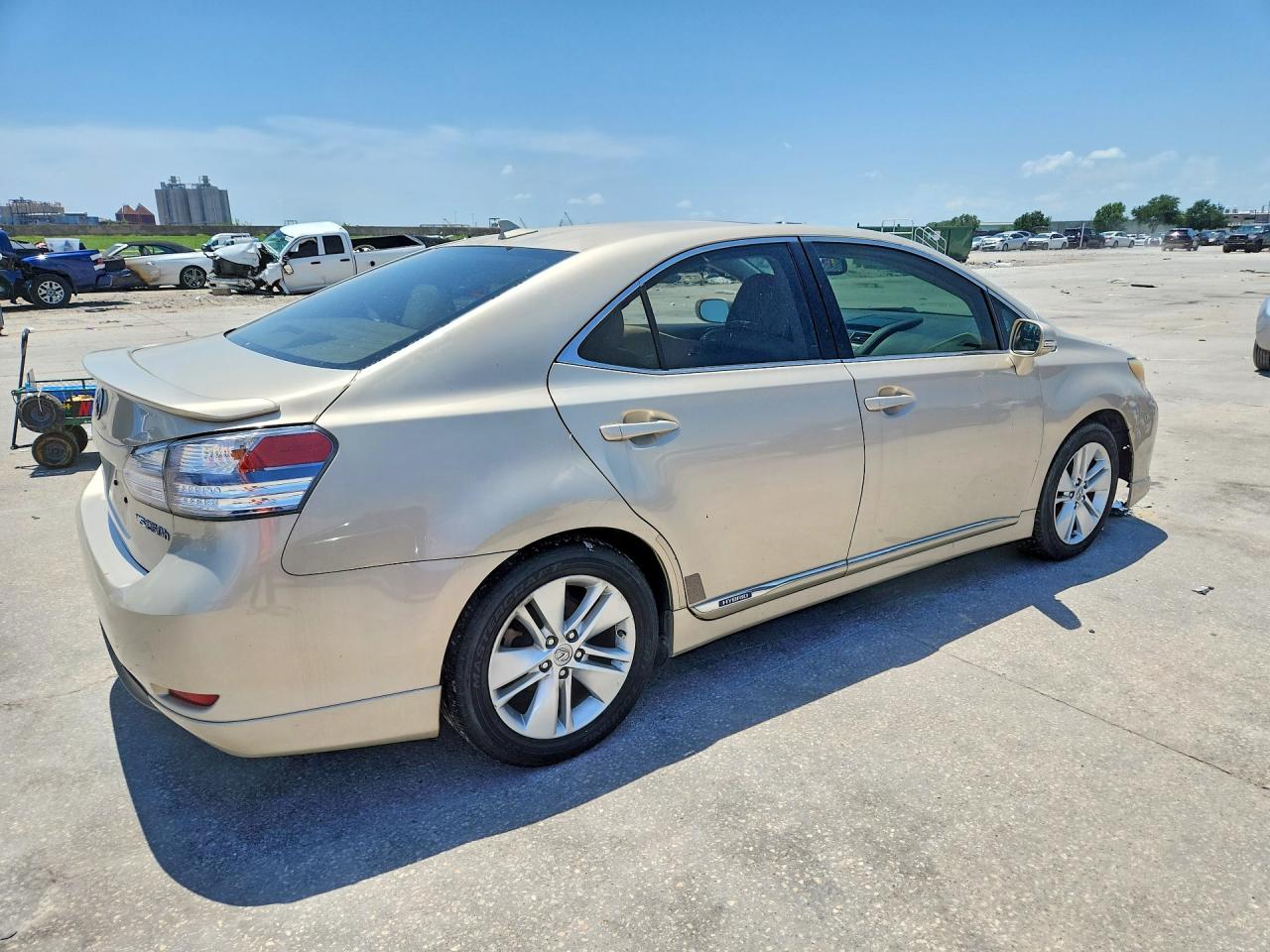 2011 LEXUS HS