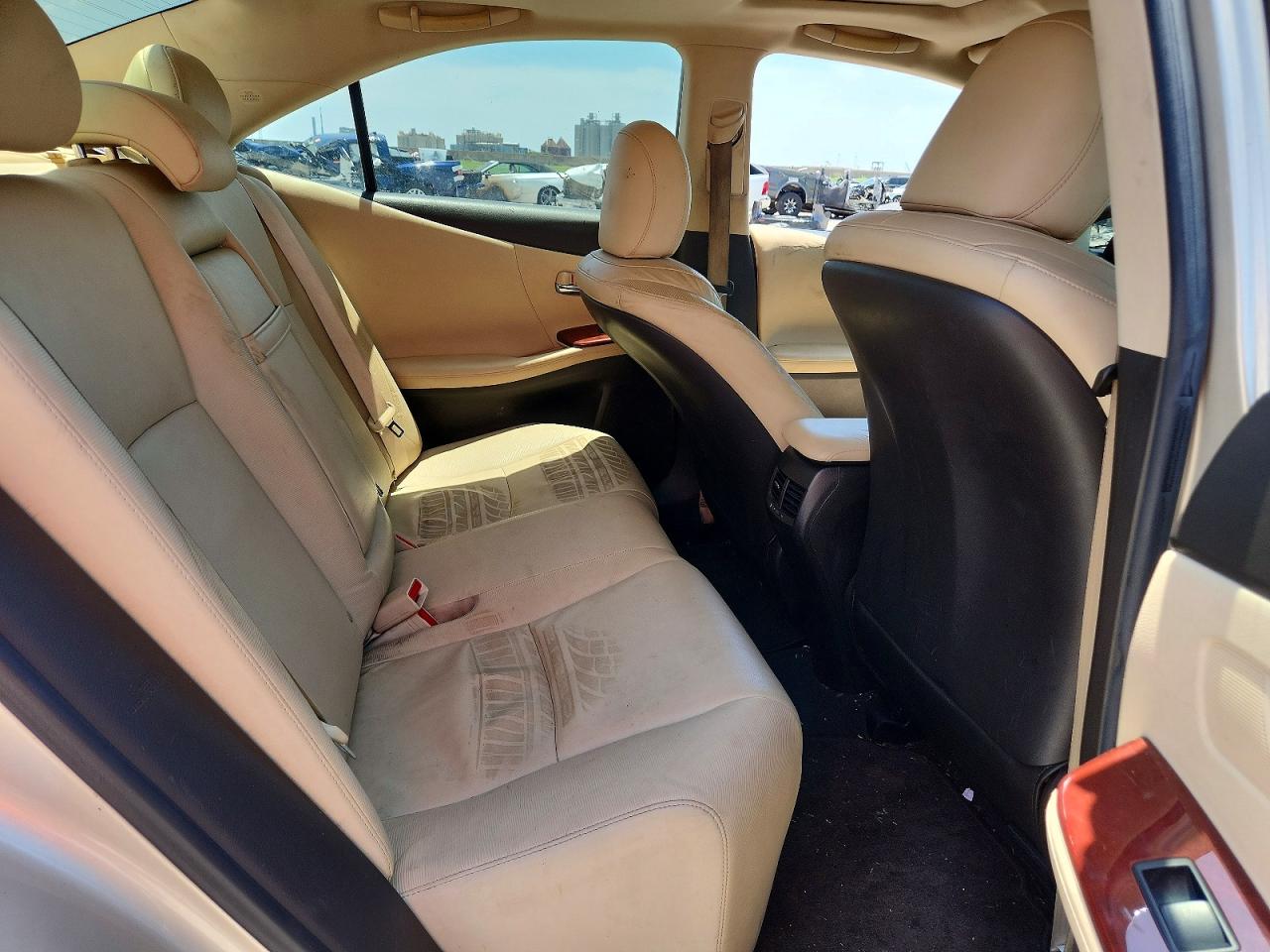 2011 LEXUS HS