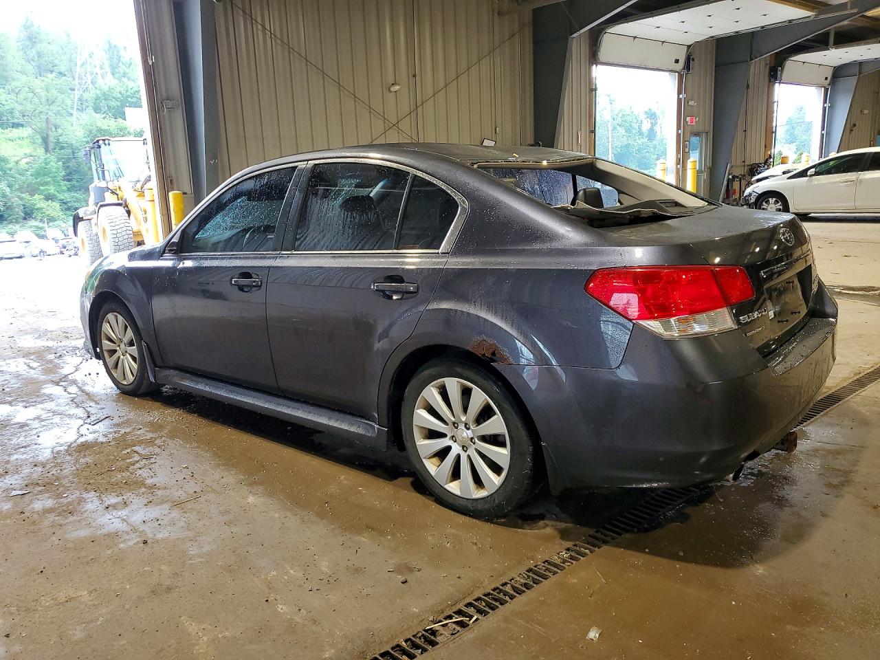 2011 SUBARU LEGACY