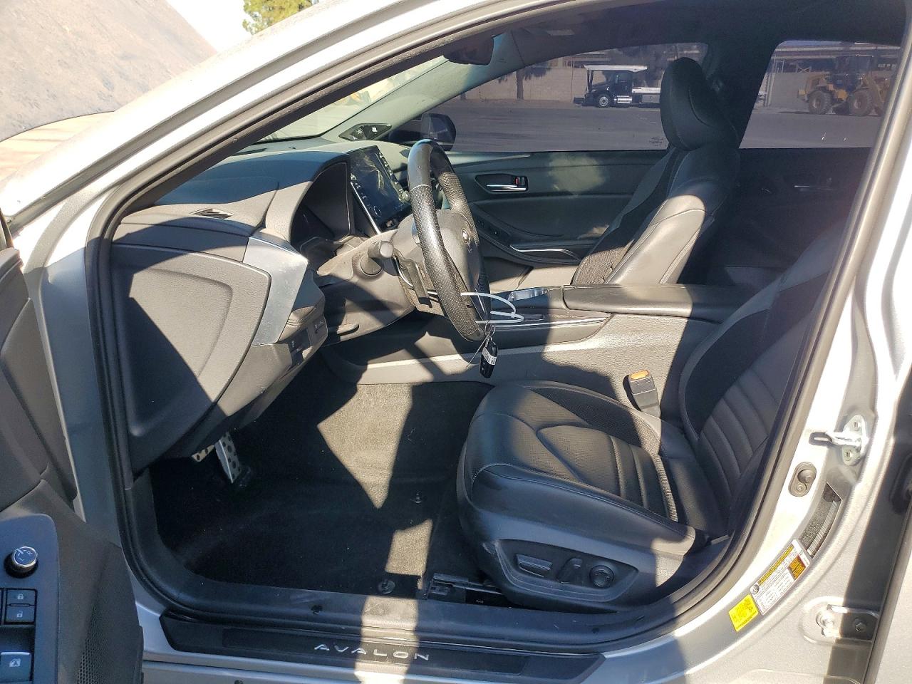 2022 TOYOTA AVALON