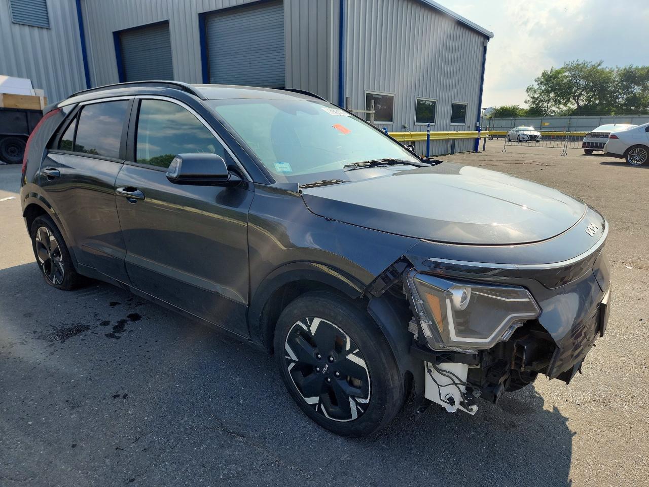 2023 KIA NIRO