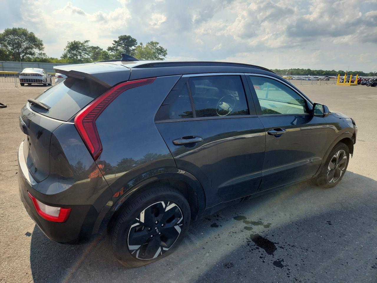 2023 KIA NIRO