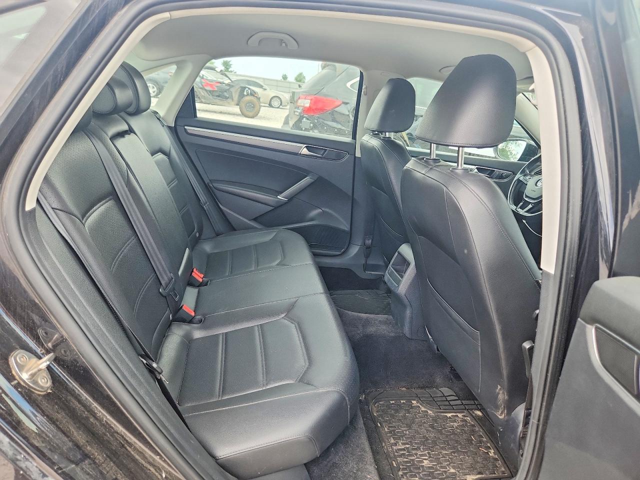 2018 VOLKSWAGEN PASSAT