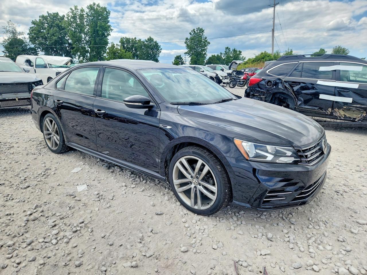 2018 VOLKSWAGEN PASSAT