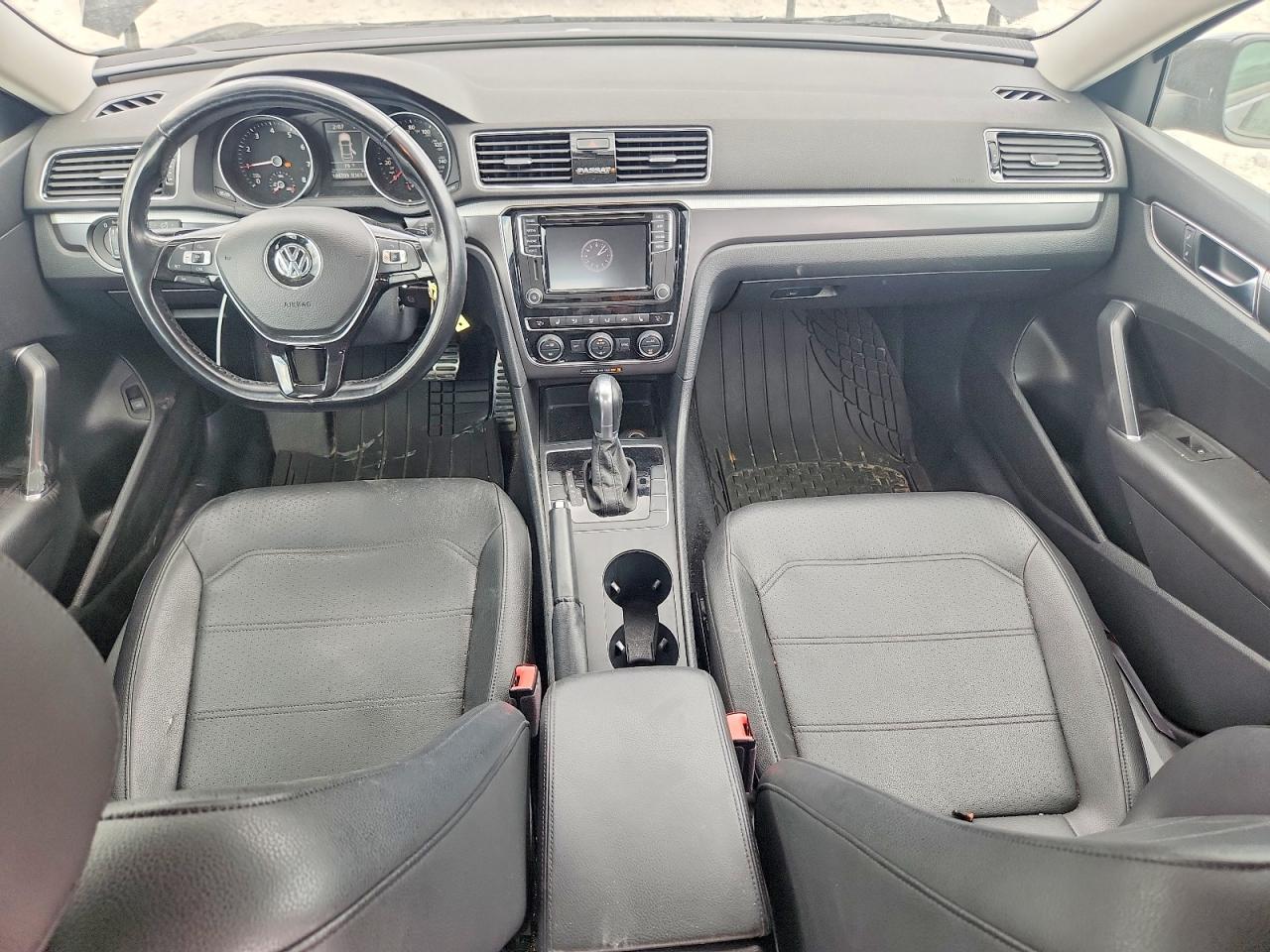 2018 VOLKSWAGEN PASSAT