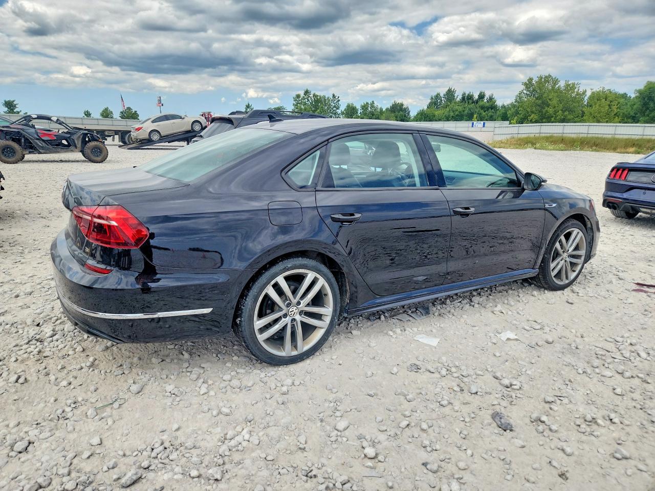2018 VOLKSWAGEN PASSAT