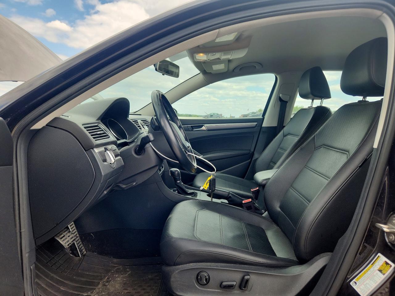 2018 VOLKSWAGEN PASSAT