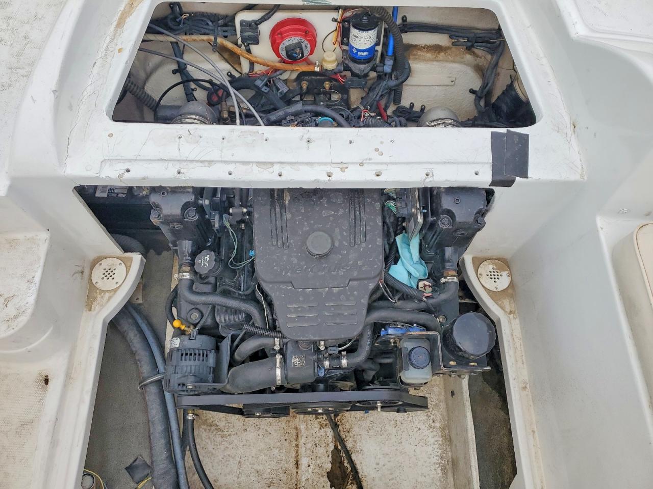 2008 CROWNLINE 220EX