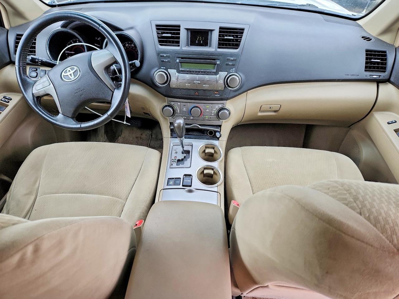2010 TOYOTA HIGHLANDER