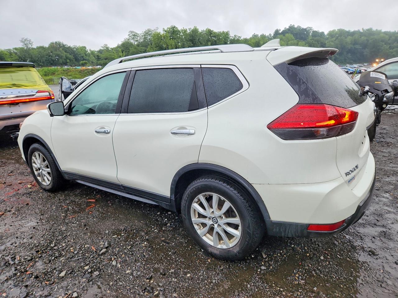 2017 NISSAN ROGUE